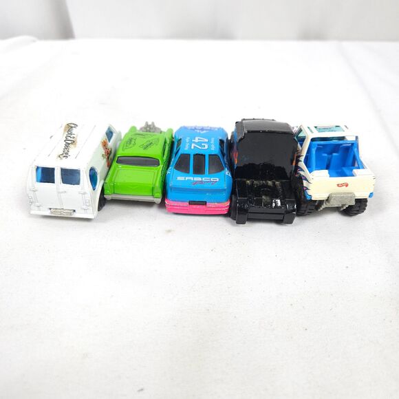 Vintage Die Cast Car Lot Chuck E Cheese Van - Beach Patrol - 57 Chevy Alligator - Picture 4 of 11